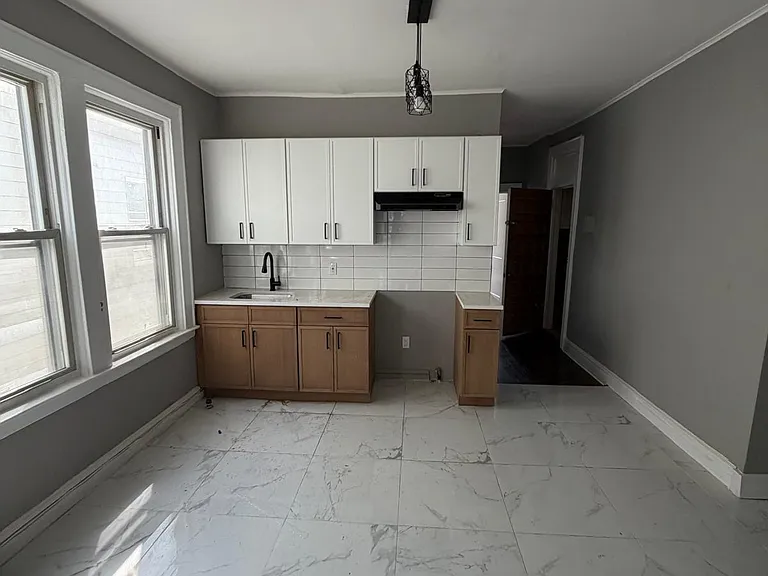 843 S 19th St #2L — Photo 5