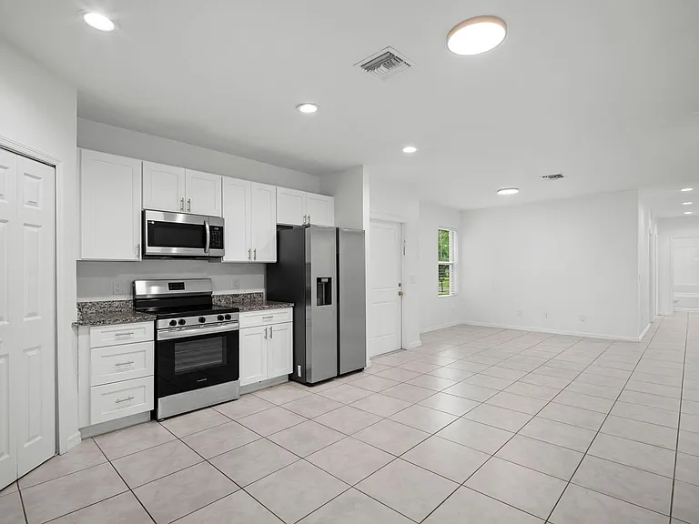 3309 Armstrong Ct — Photo 1