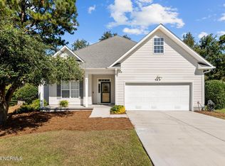 841 Pelican Dr, New Bern, NC 28560