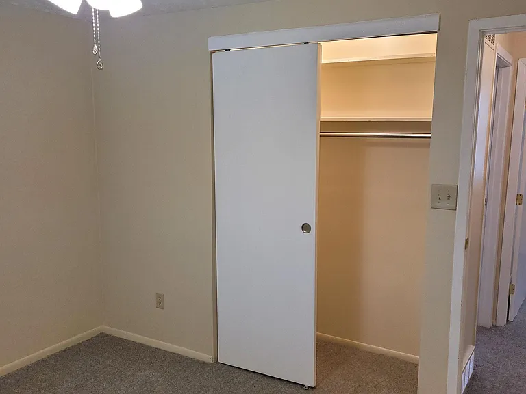 2564 Bethesda Ave — Photo 12