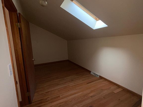 5th image of 44 Brenden Ct