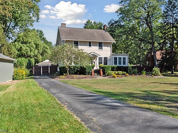 2nd image of 23052 Mastick Rd