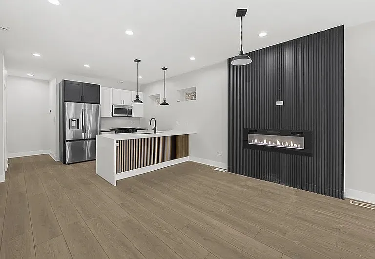 3 bed, 2.5 bath, $2,800 — Photo 4