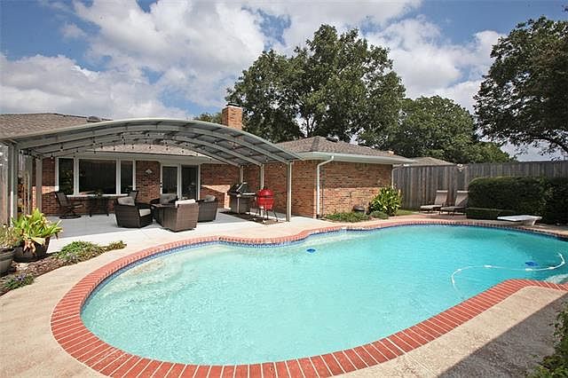 1st image of 2212 Northcrest Dr