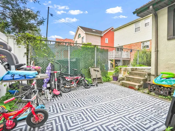 160-08 12th Road image 11 of 29