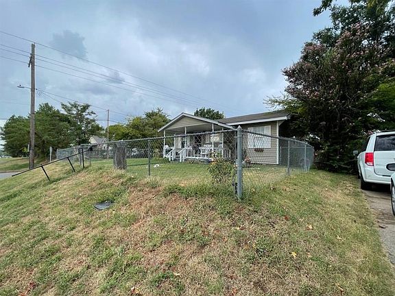 4th image of 1000 N Wilson Ave