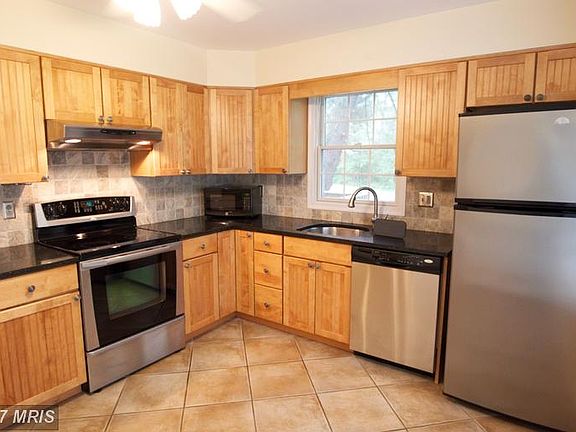 3rd image of 1725 Redgate Farms Ct