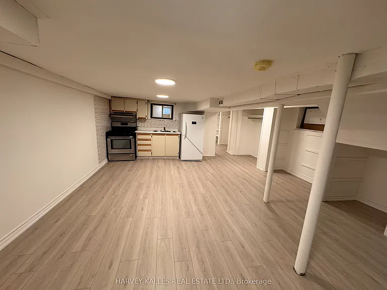 628 Manning Ave — Photo 6