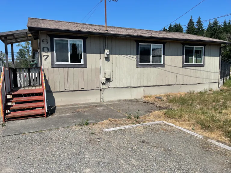 607 N Gold St — Photo 9