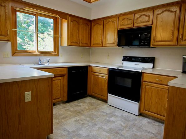 2001 Dana Ln, Papillion, NE 68133 view 4