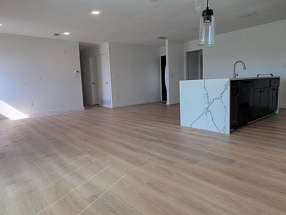 5th image of 6610 Cedar Ln