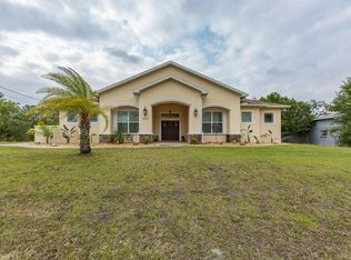10462 Canary Ave, Weeki Wachee, FL 34613