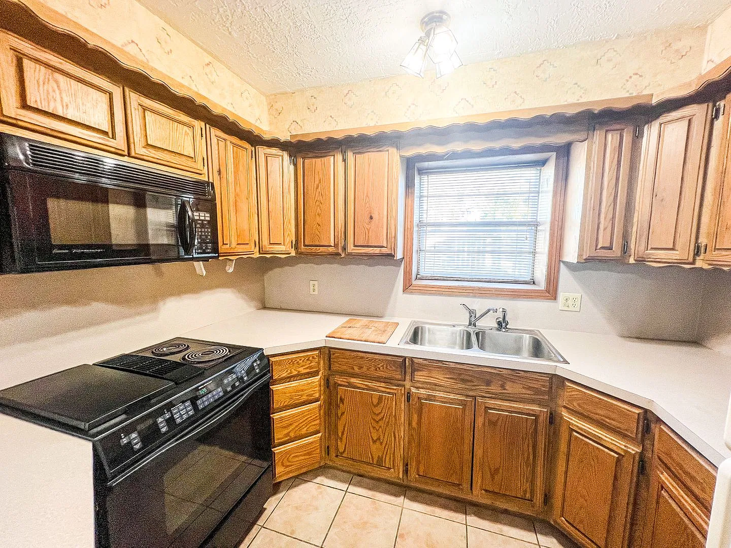 Spacious 1BR Apt. — Photo 2