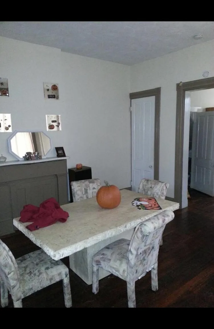5 bed, 2391 sqft, $3,625 — Photo 3