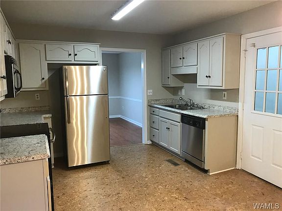 4th image of 5602 Shenandoah Dr