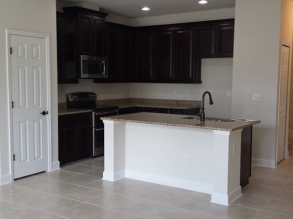 2nd image of 1390 Avery Park Dr