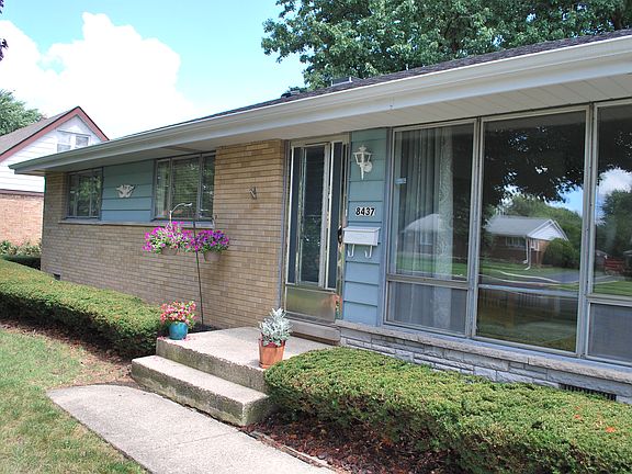 2nd image of 8437 Latrobe Ave