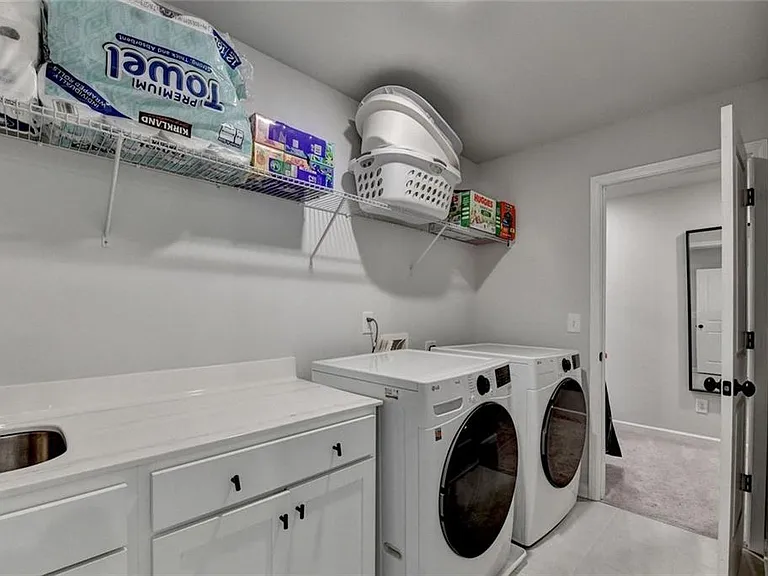 4665 Shipley Ave — Photo 56