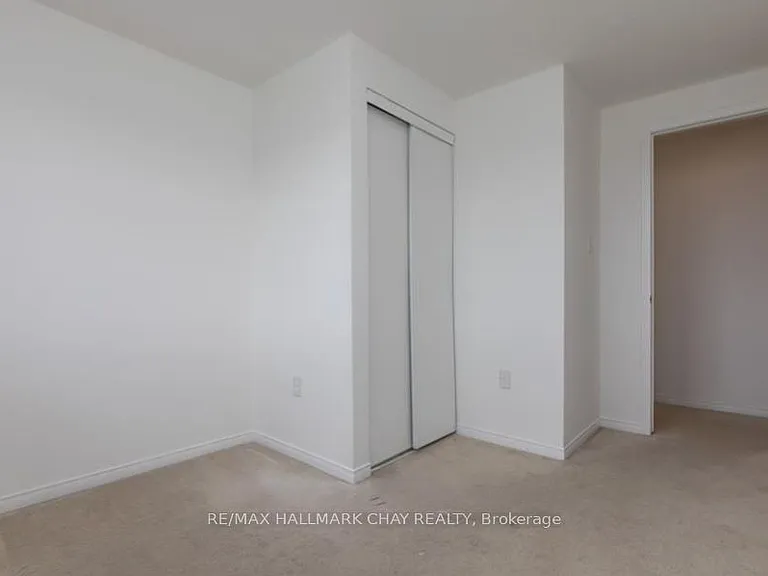 361 Dunsmore Ln — Photo 17