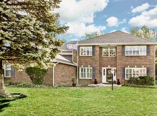 51566 Bluffside Ct, Granger, IN 46530