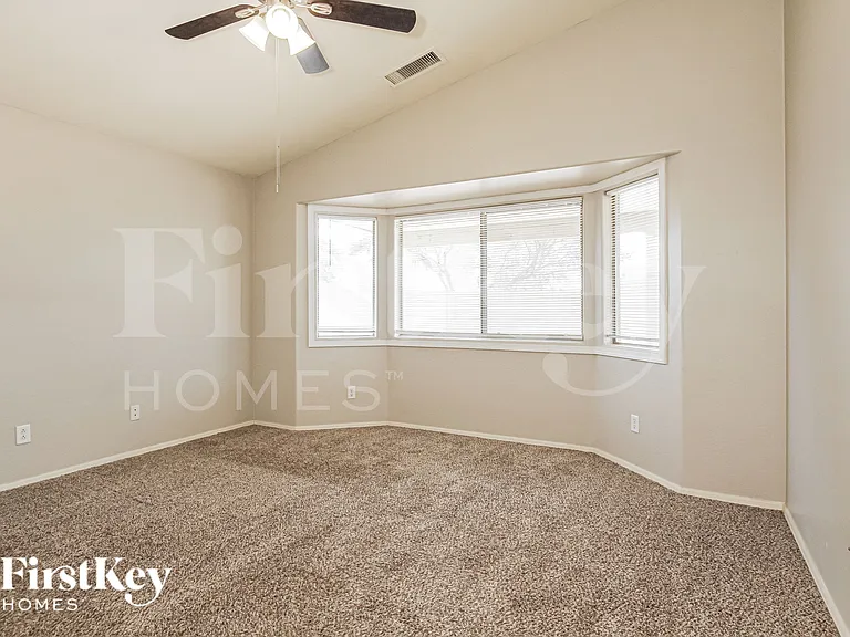 25757 W Saint Kateri Dr — Photo 9