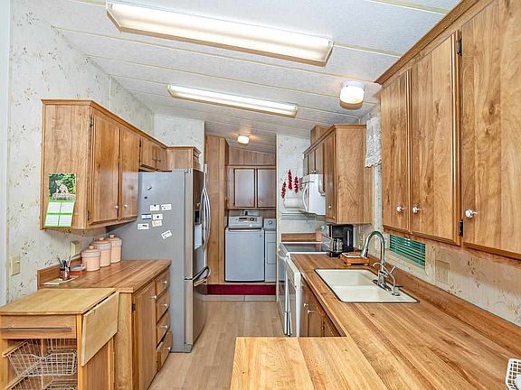 5th image of 13441 E 42nd St
