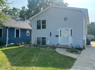 638 N Harrison Ave, Aurora, IL 60506