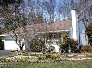 1021 Challedon Rd, Great Falls, VA 22066