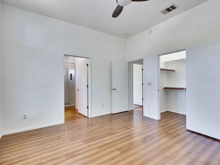 3808 Menchaca Rd — Photo 18