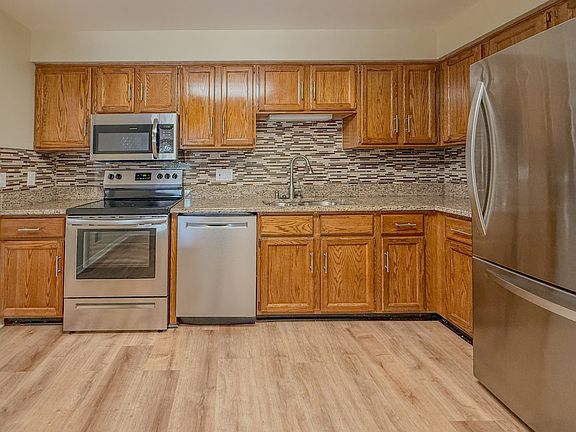 3rd image of 6606 Maple Lakes Dr