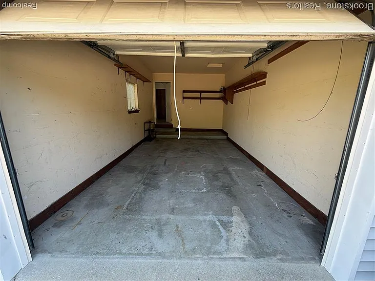 955 S 10th St — Photo 11