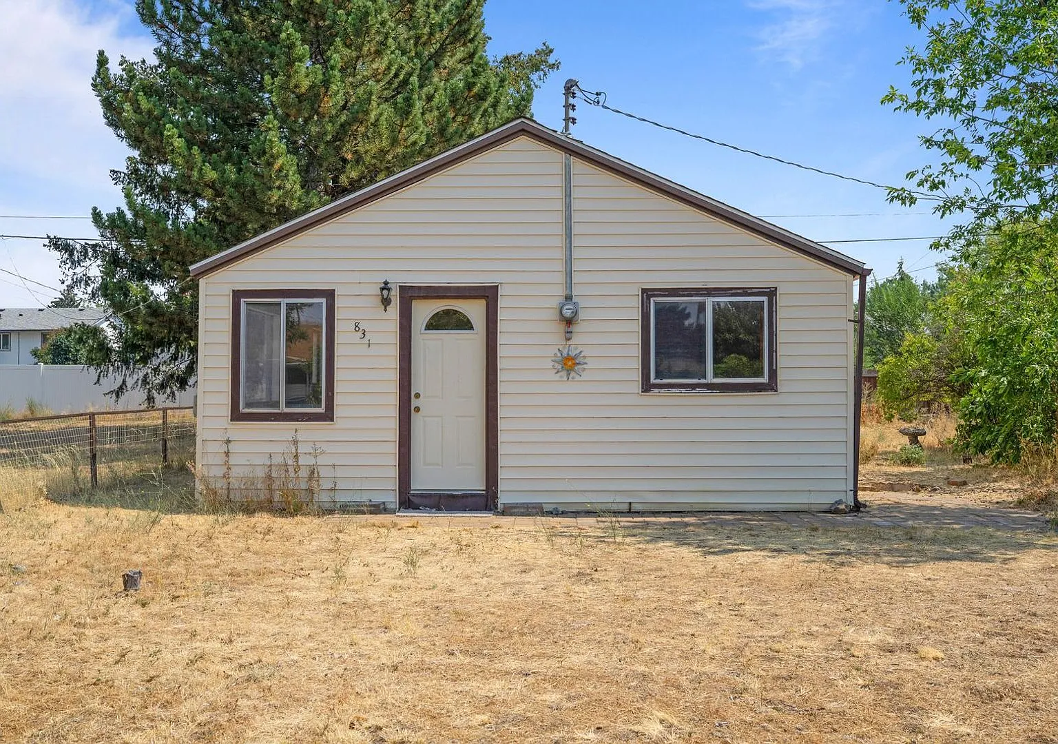 Beautifully Remodeled Home in Airway Heights! — Photo 1