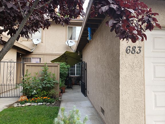 2nd image of 683 N Laurel Valley Dr