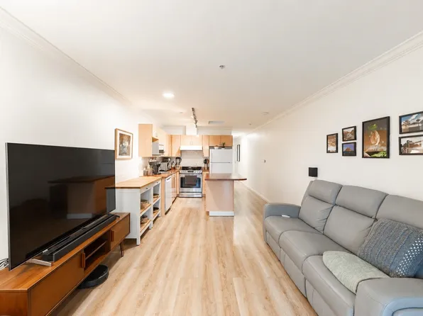 5629 Dunbar St #406, Vancouver, BC V6N 1W5
