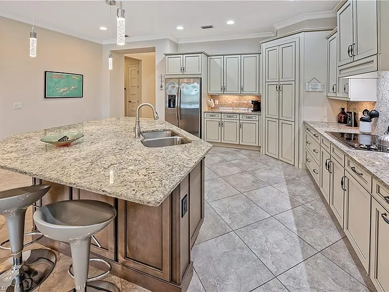 5069 Tortola Ct — Photo 8