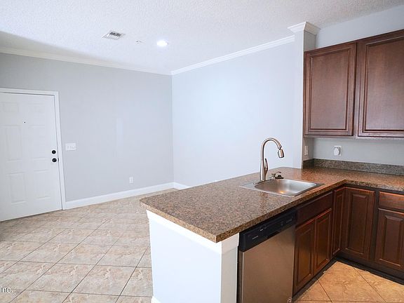 4th image of 120 VERACRUZ Drive #822