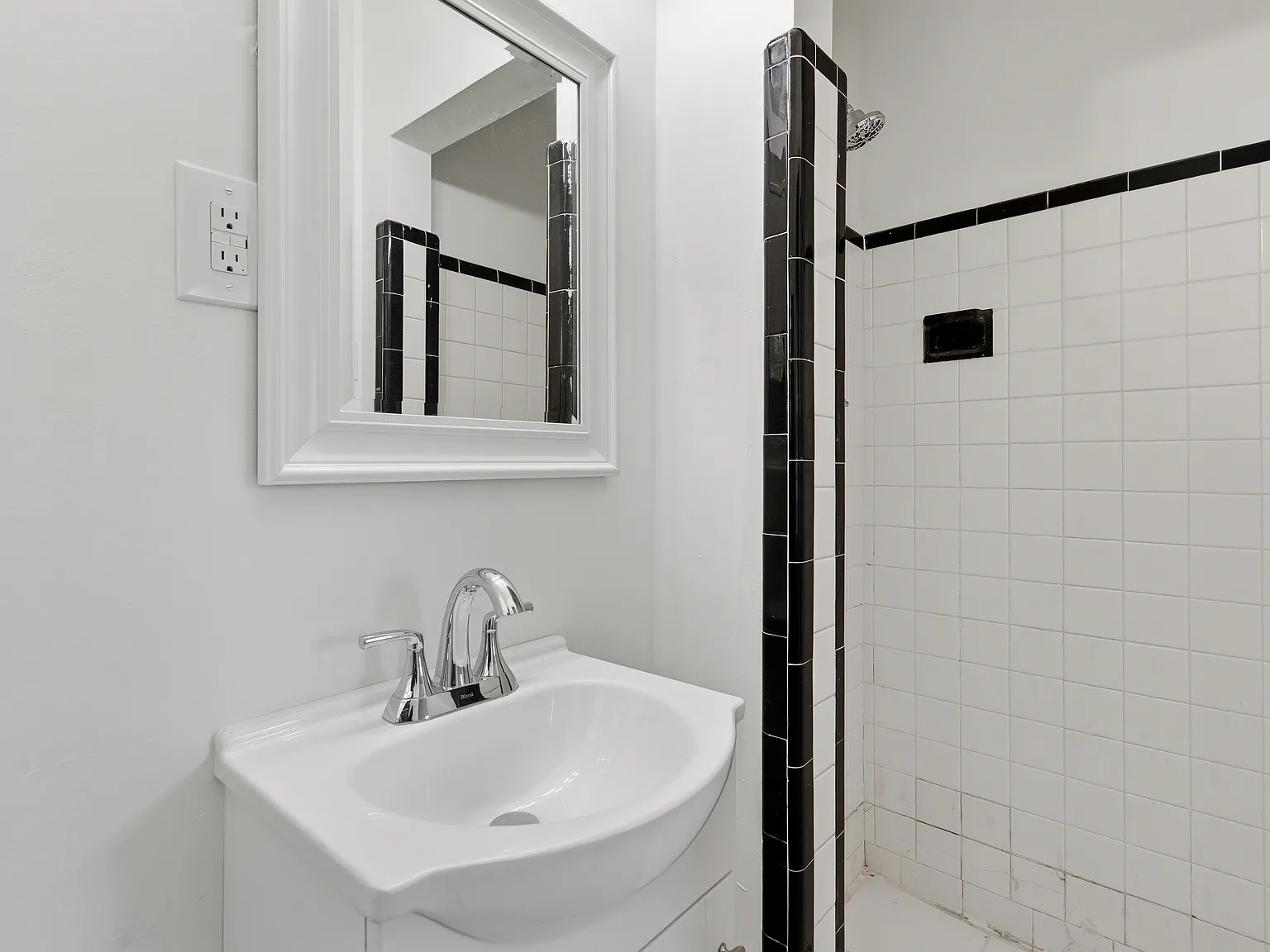 3 bed, 2.0 bath, 1331 sqft, $1,495 — Photo 1