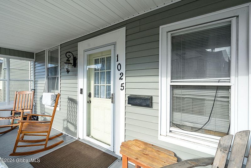 4th image of 1025 Forest Road