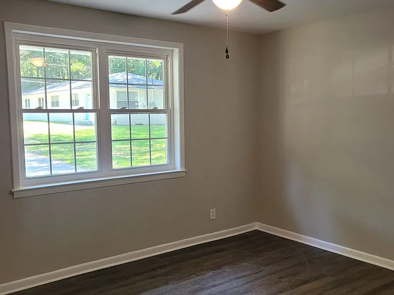 4345 Leslie St — Photo 21