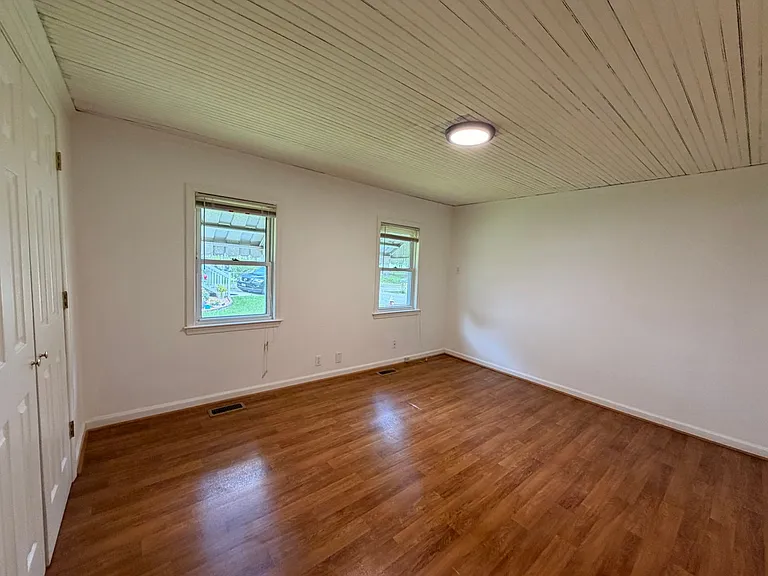 46 Langley St — Photo 15