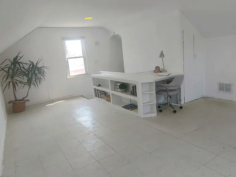 4319 Gray St — Photo 2