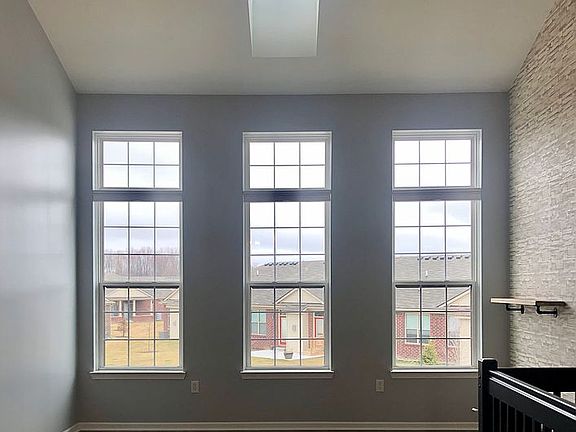 3rd image of 23524 Clarewood St