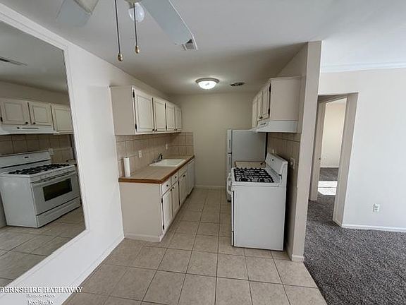 3rd image of 17026 Clinton River Rd APT 174B