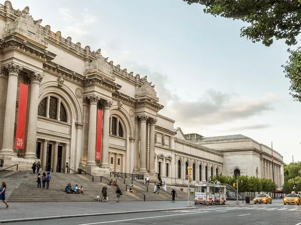 444 East 75th Street image 8 of 9