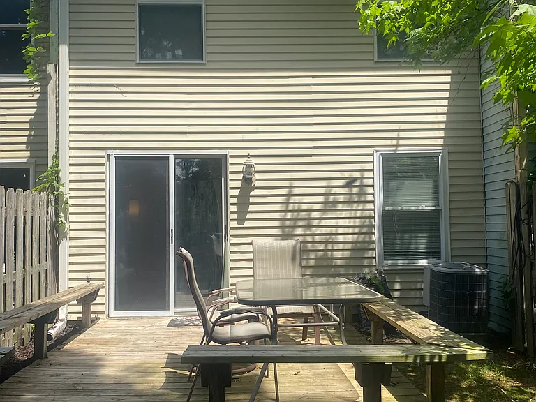 1248 Independence Sq — Photo 20