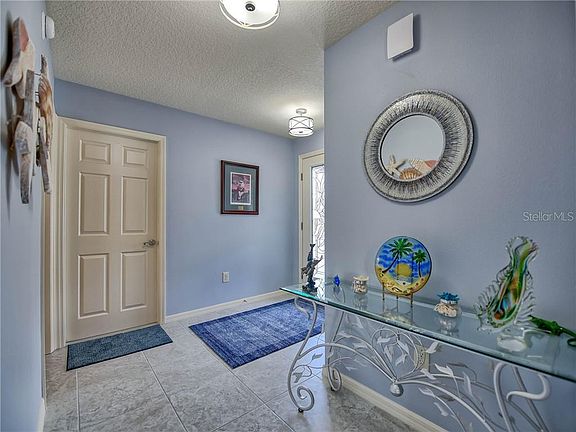 4th image of 1071 Carver Ct