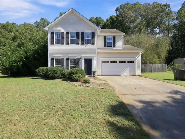 203 Crest Stone Ct, Kernersville, NC 27284