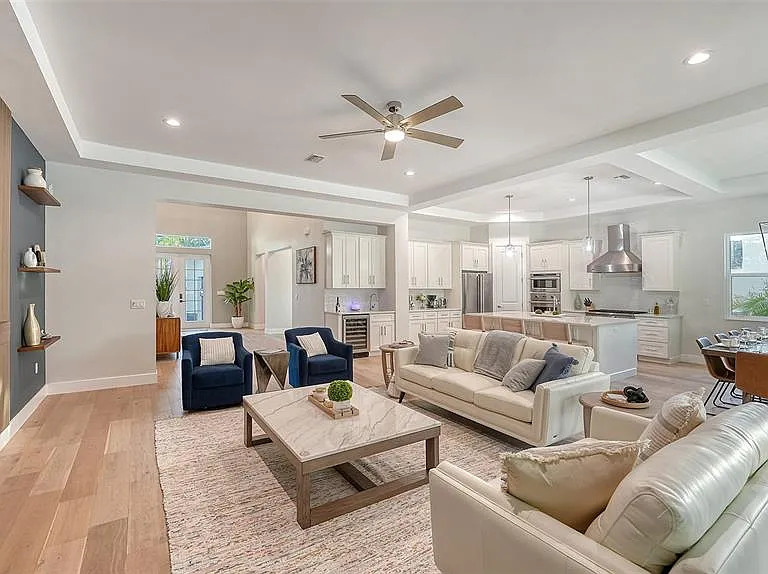 1537 Siesta Dr — Photo 13