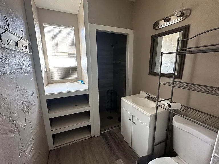 509 W Inyokern Rd #1-2-7 — Photo 8