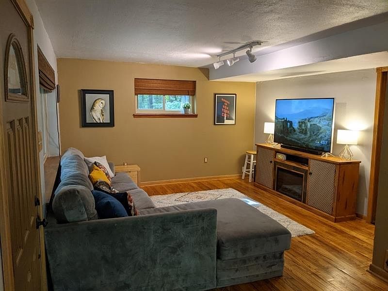 116 Saunders Station Rd, Trafford, PA 15085 Zillow